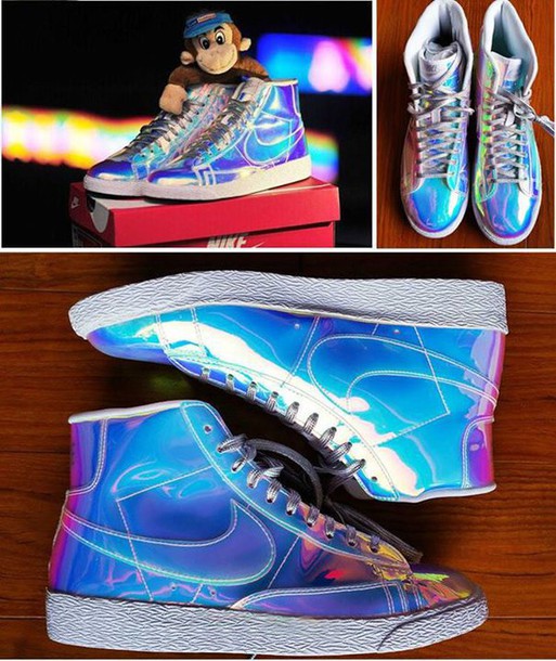 shoes, cool, nike, nike sneakers, sneakers, holographic shoes .