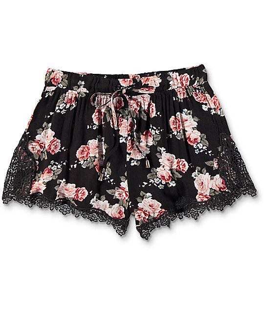 Trillium Demia Floral Crochet Shorts | Zumi