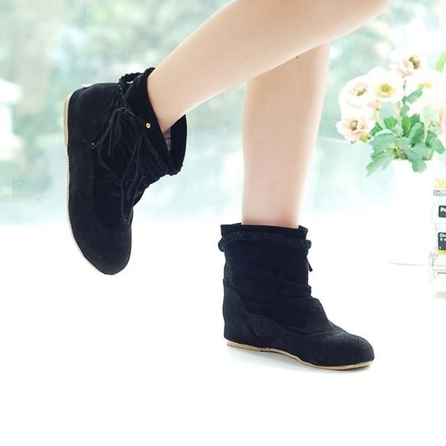 Autumn Winter Casual Women Boots Tassel Flat Ladies Ankle Boots .