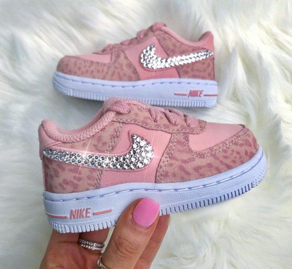 Nike Swarovski Crystal Baby Cheetah | Cute baby shoes, Baby girl .