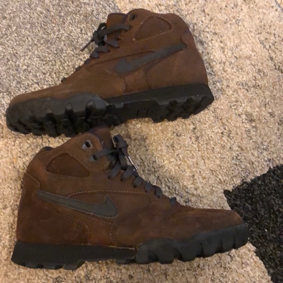 Nike Shoes | Hiking Boots In Very Good Condition Size 8 | Poshma