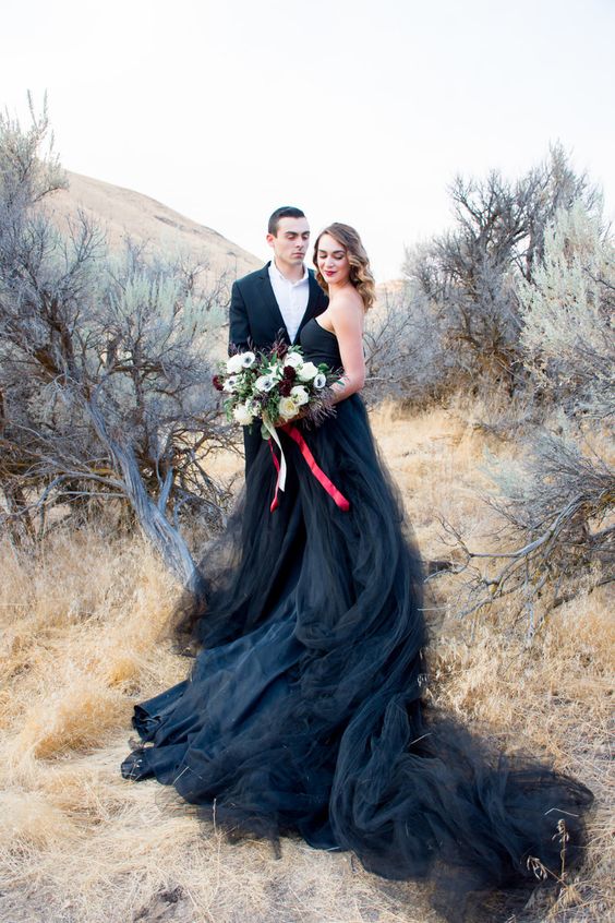 2019 Black Wedding Dress, Strapless Tulle Wedding Dresses Bridal .