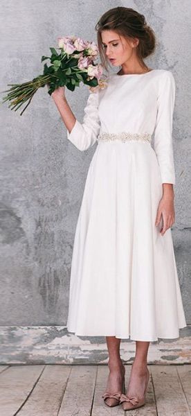 50+ Vintage Midi Wedding Dresses Ideas 29 – Five