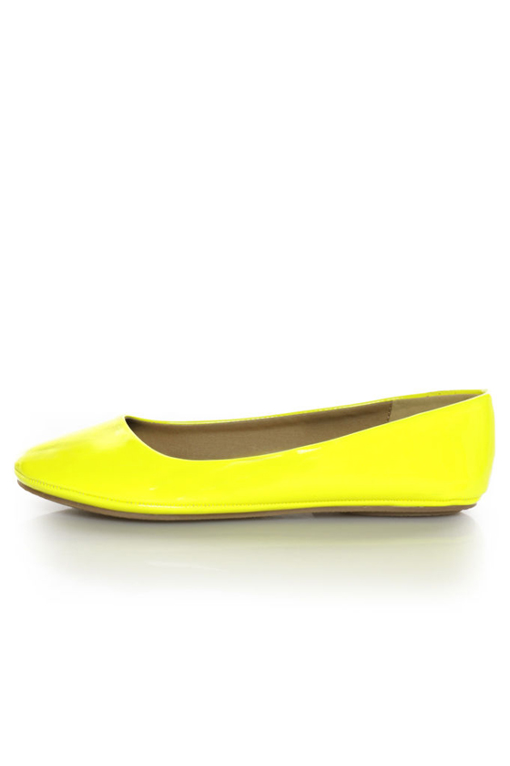 Soda Afar Yellow Neon Patent Ballet Flats - $15.