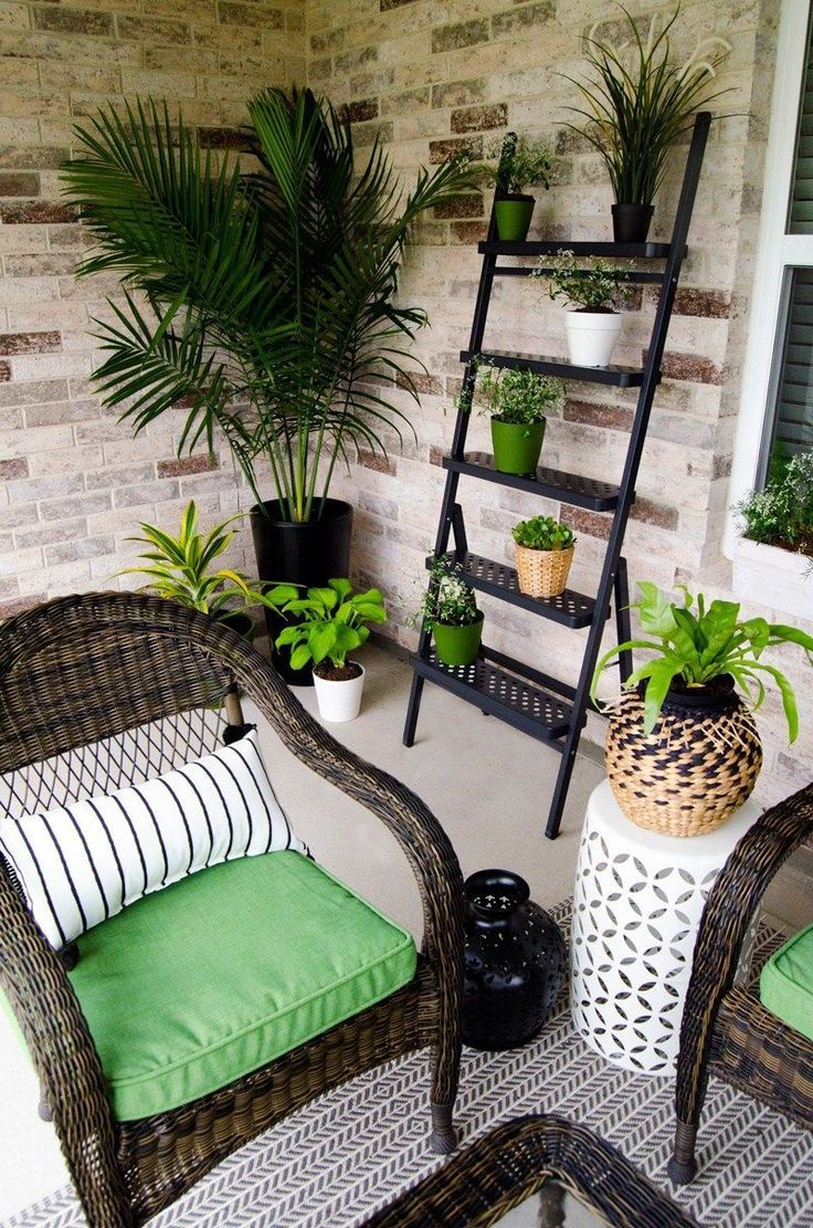 Creative Ways to Transform Your Apartment Patio into a Stylish Outdoor Oasis