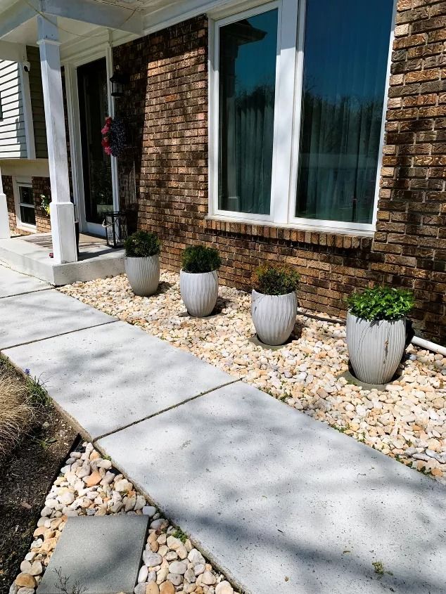 The Beauty of Simplified Front Yard Landscaping