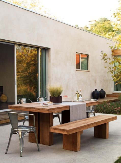 Enhance Your Outdoor Space with a Stylish Dining Set
