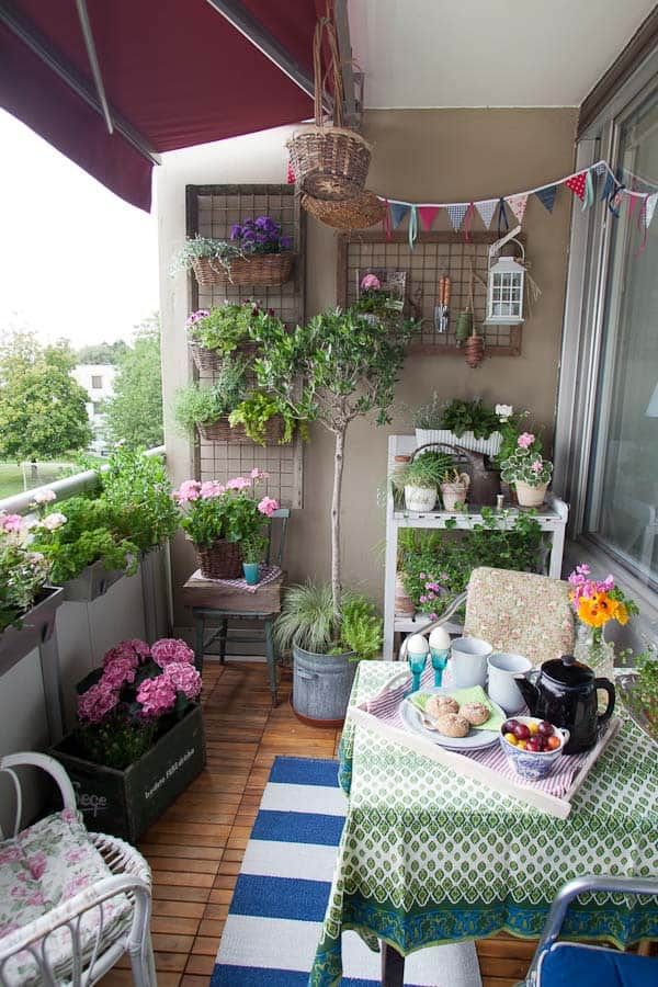 Creative Ways to Enhance Your Small Garden with Decor