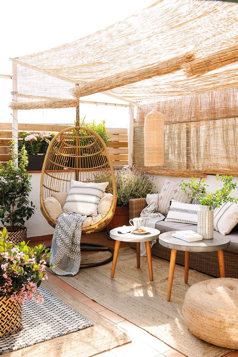 The Beauty of a Complete Wicker Patio Set