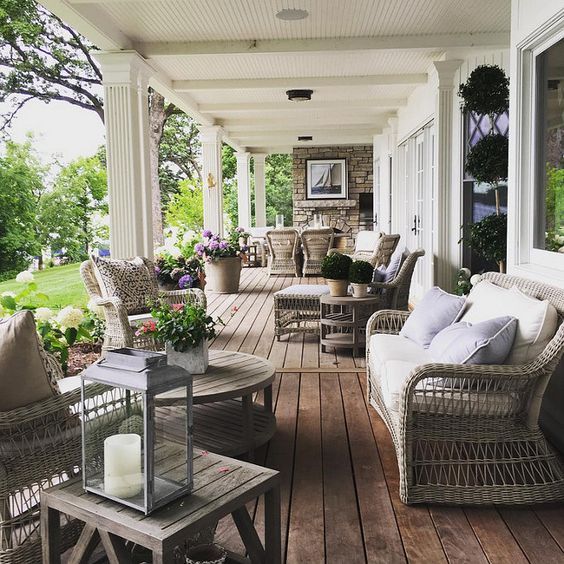 The Timeless Elegance of Wicker Garden Furniture