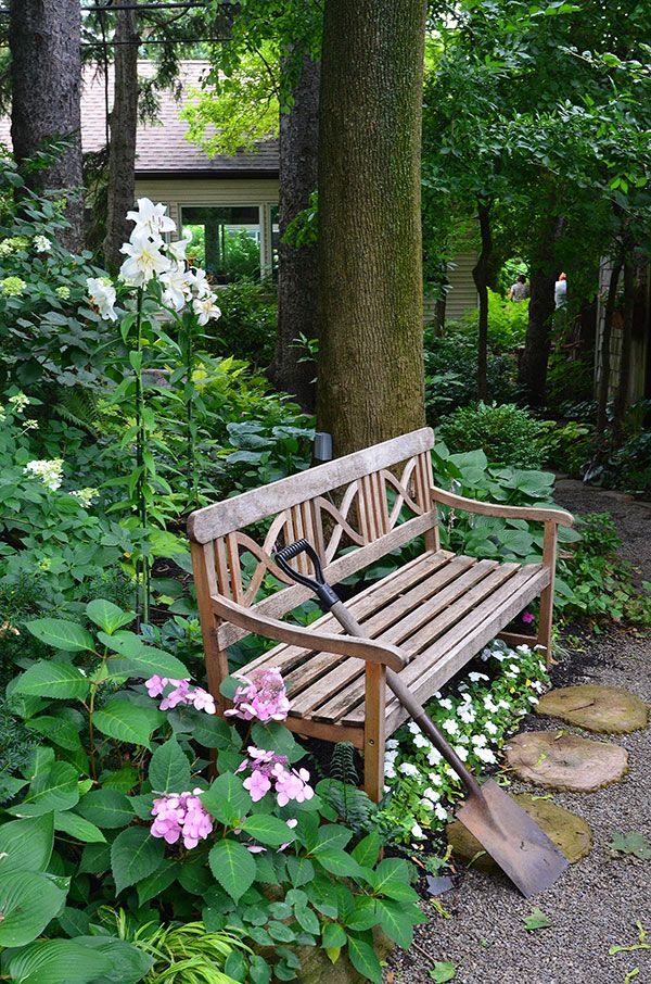 The Beauty and Functionality of Garden Benches