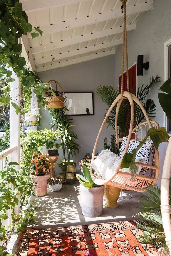 Creative Ways to Transform Your Apartment Patio into a Cozy Outdoor Oasis