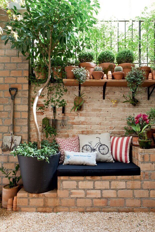 Creative Seating Ideas for Compact Gardens