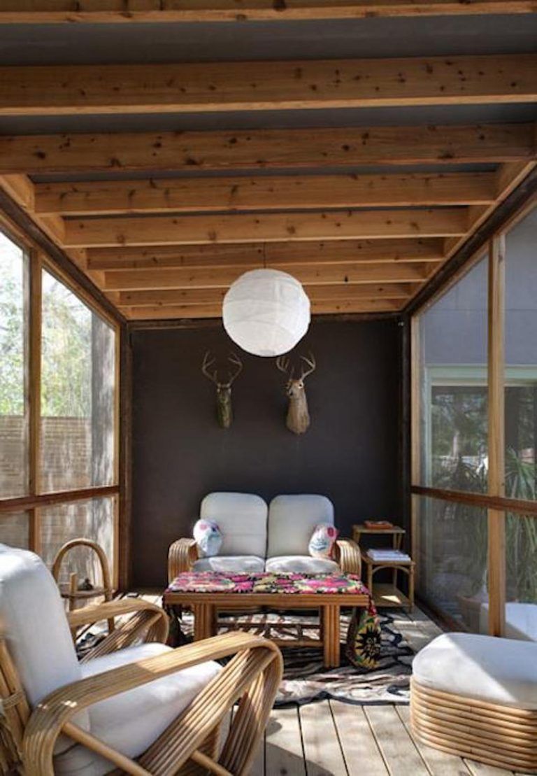 Enhance Your Outdoor Living Space with a Screened-In Porch