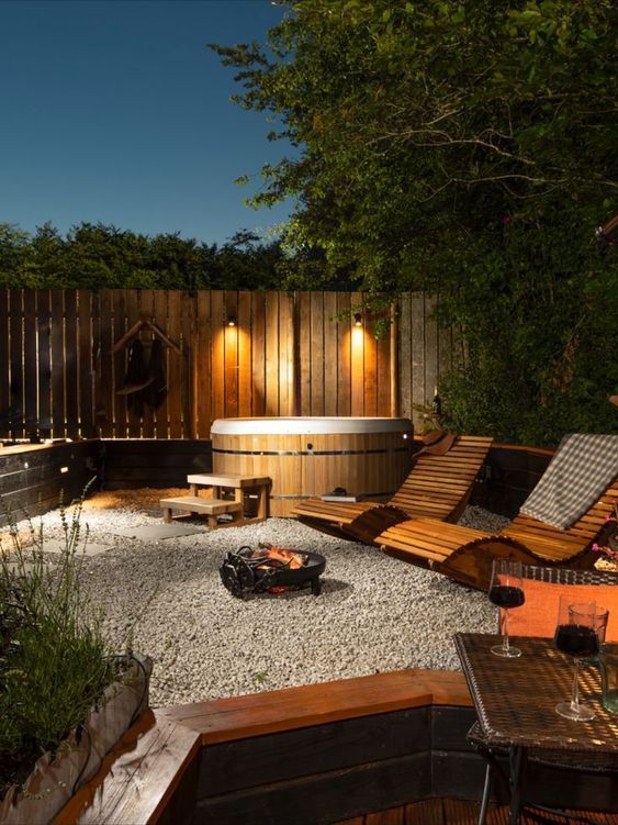 Creative Ideas for Cozy Garden Hot Tubs