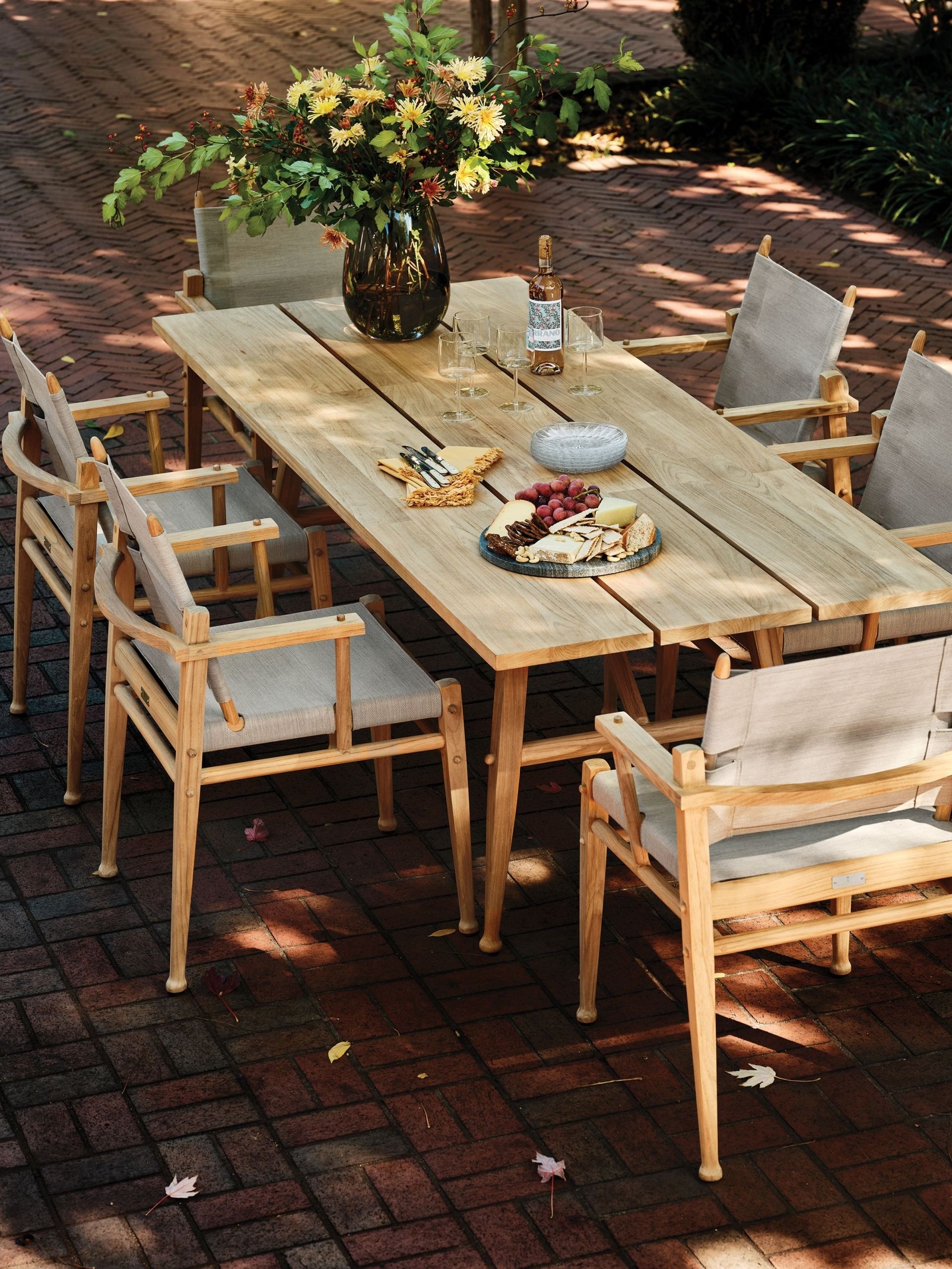 The Beauty of Timber Outdoor Furniture for Your Outdoor Space