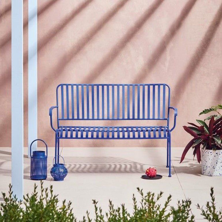 A Cozy Addition to Your Garden: The Charm of a Small Garden Bench