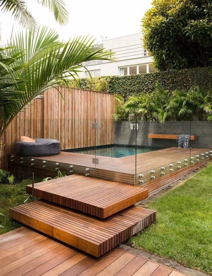 A Cozy Garden Oasis: the Perfect Retreat with a Serene Pool