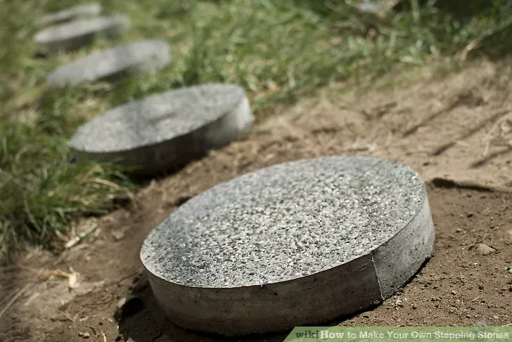 A Guide to Circular Stepping Stones in Your Garden