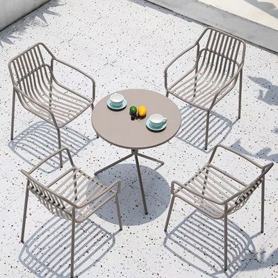 A Guide to Outdoor Dining Set Options for Your Patio