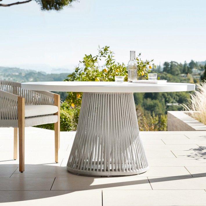 A Guide to Round Outdoor Tables for Your Patio