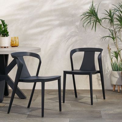 An Array of Stylish Options: Exploring Patio Dining Chairs