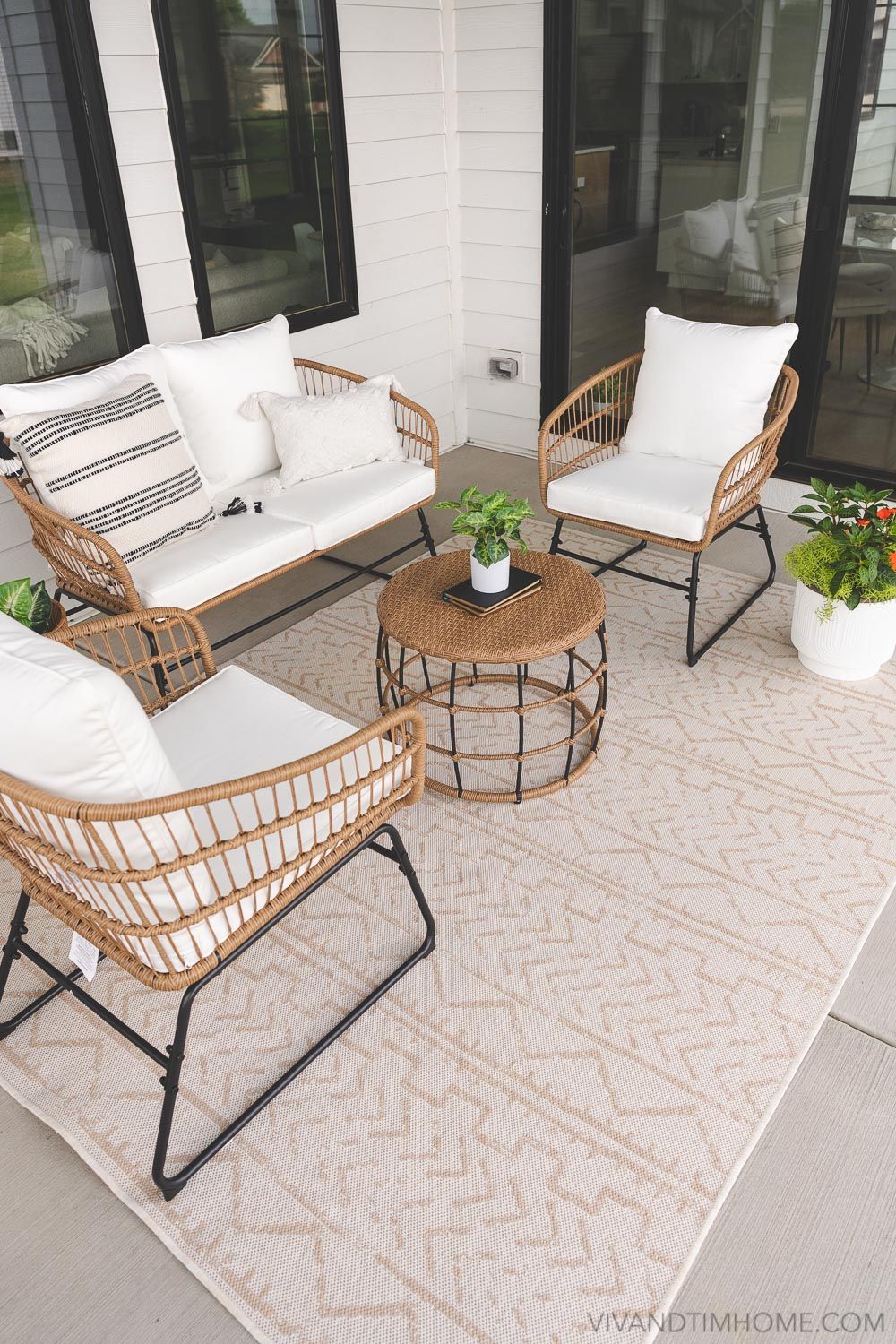 Best Patio Rugs for Adding Style and Comfort to Your Outdoor Space