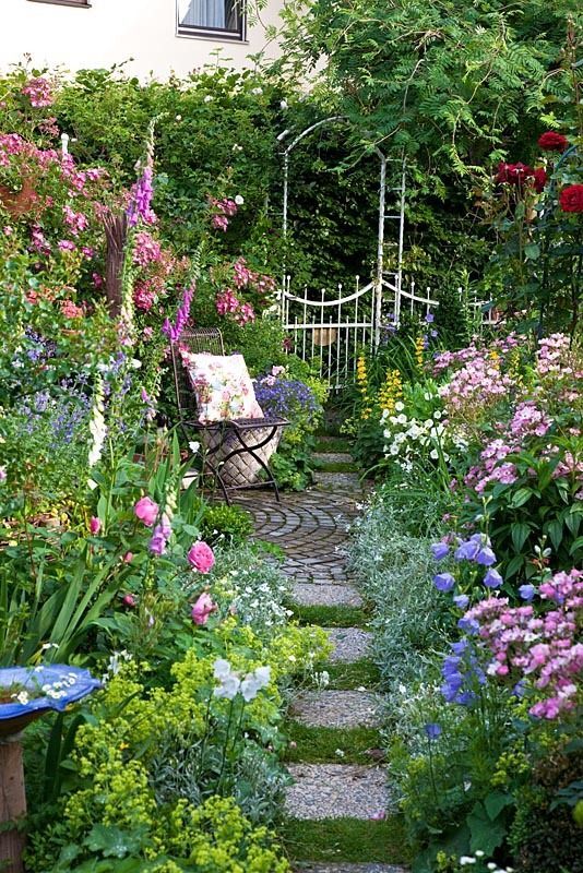 Charming Cottage Garden Design Inspirations