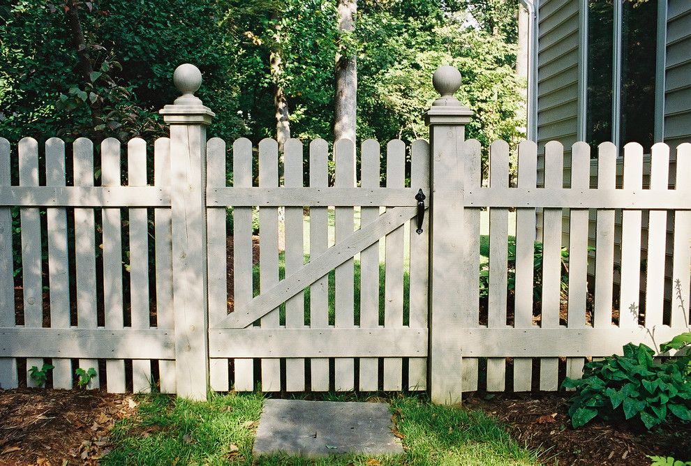 Charming Picket Fence Design Inspiration