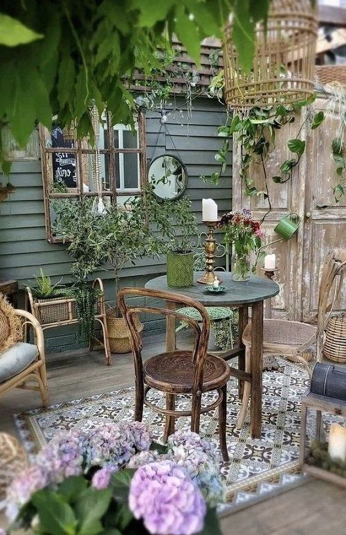 Charming and Timeless: Rustic Garden Decor Ideas for Your Outdoor Oasis