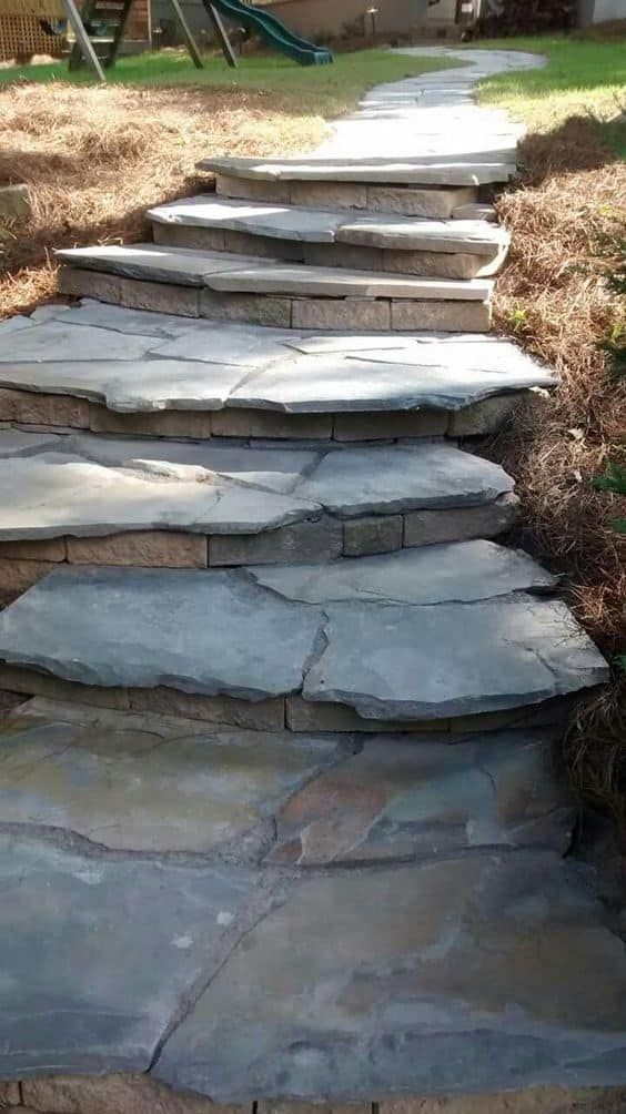 Choosing the Perfect Landscaping Stones for Your Outdoor Space