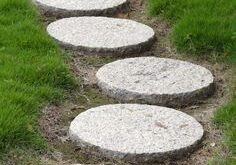 round stepping stones