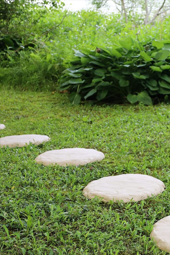 round stepping stones