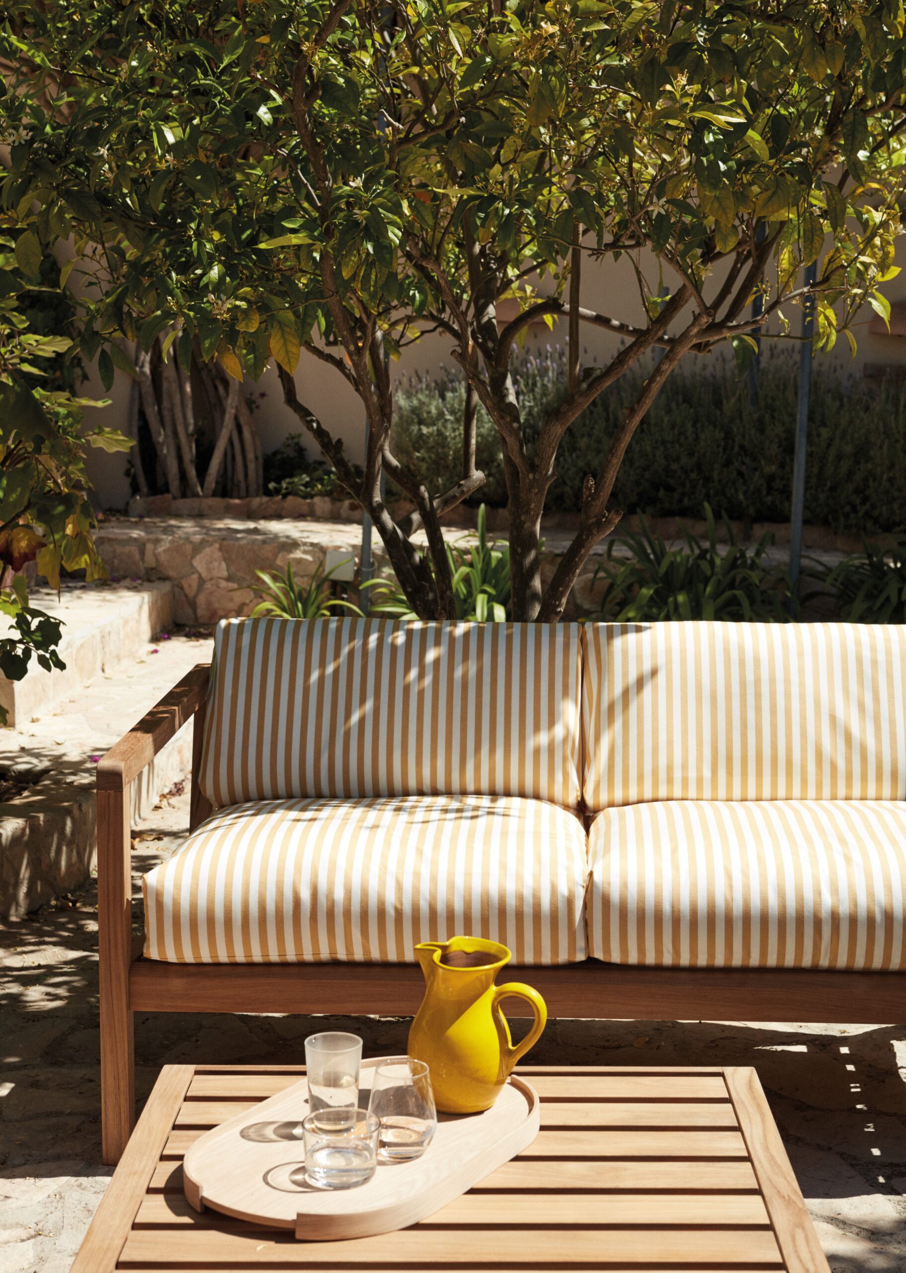 Comfortable Outdoor Seating: The Ultimate Garden Sofa Set