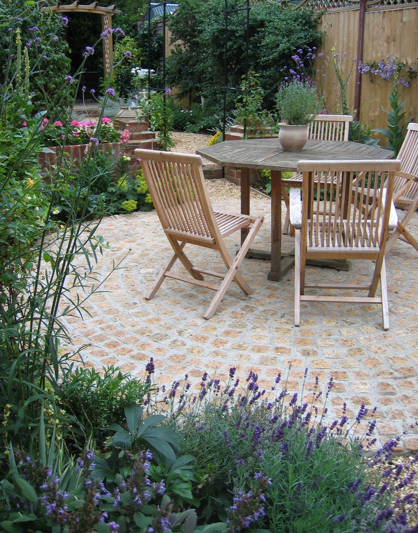 Compact Outdoor Oasis: Creating a Beautiful Small Garden Patio for Relaxation and Entertaining