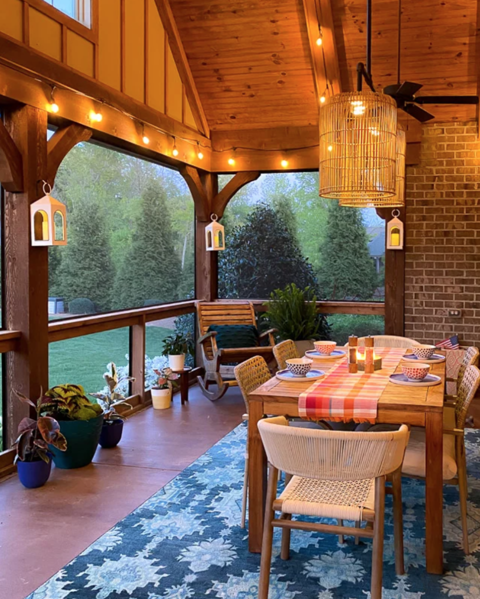 Contemporary Enclosed Outdoor Living Spaces: The Evolution of Screened-In Porches