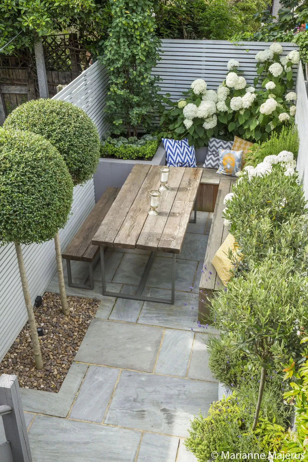 Cozy Seating Solutions for Compact Gardens