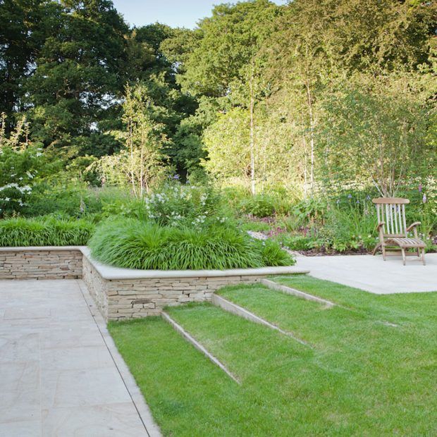 Creating Beautiful Gardens on Sloping Terrain: A Guide to Slope Garden Design