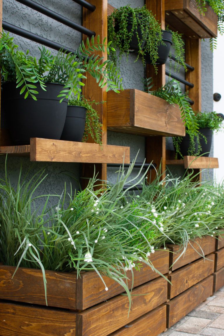 Creating a Beautiful Garden Planter Wall for Your Outdoor Space