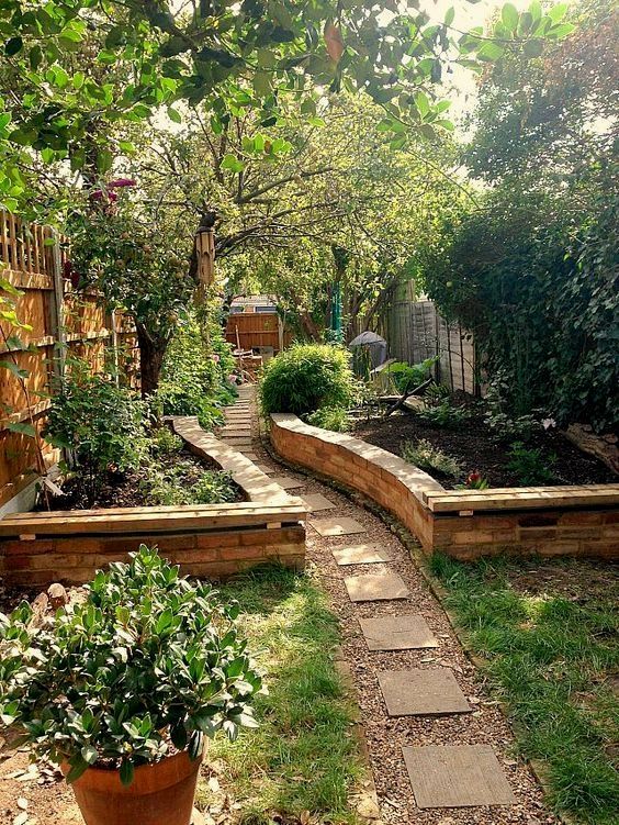 Creating a Beautiful Outdoor Space Without Breaking the Bank: Budget-Friendly Landscaping Ideas