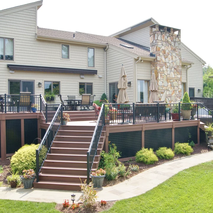 Creating a Beautiful Two-Tiered Deck for Your Outdoor Oasis