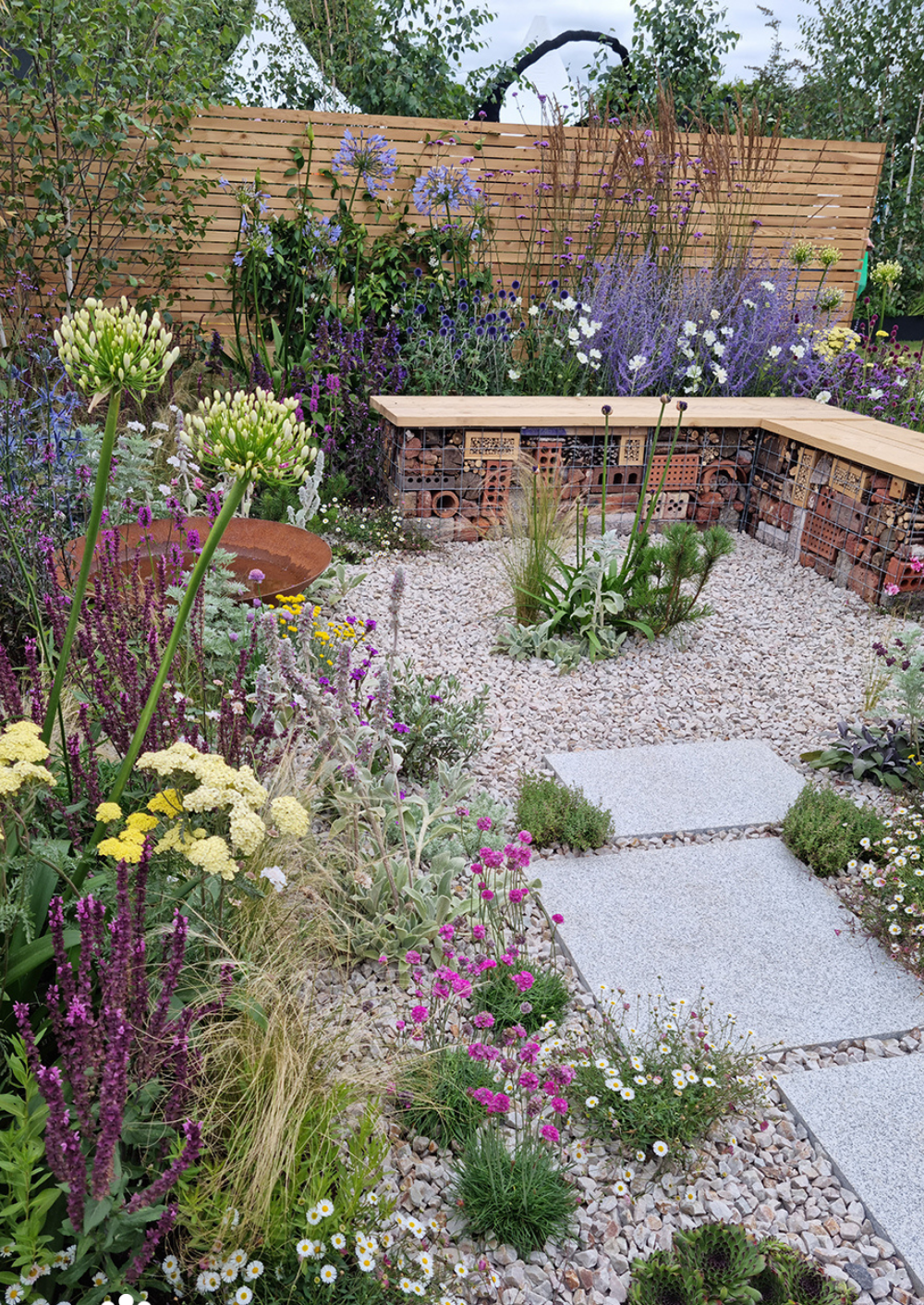 Creating a Charming and Functional Small Garden Landscape Design