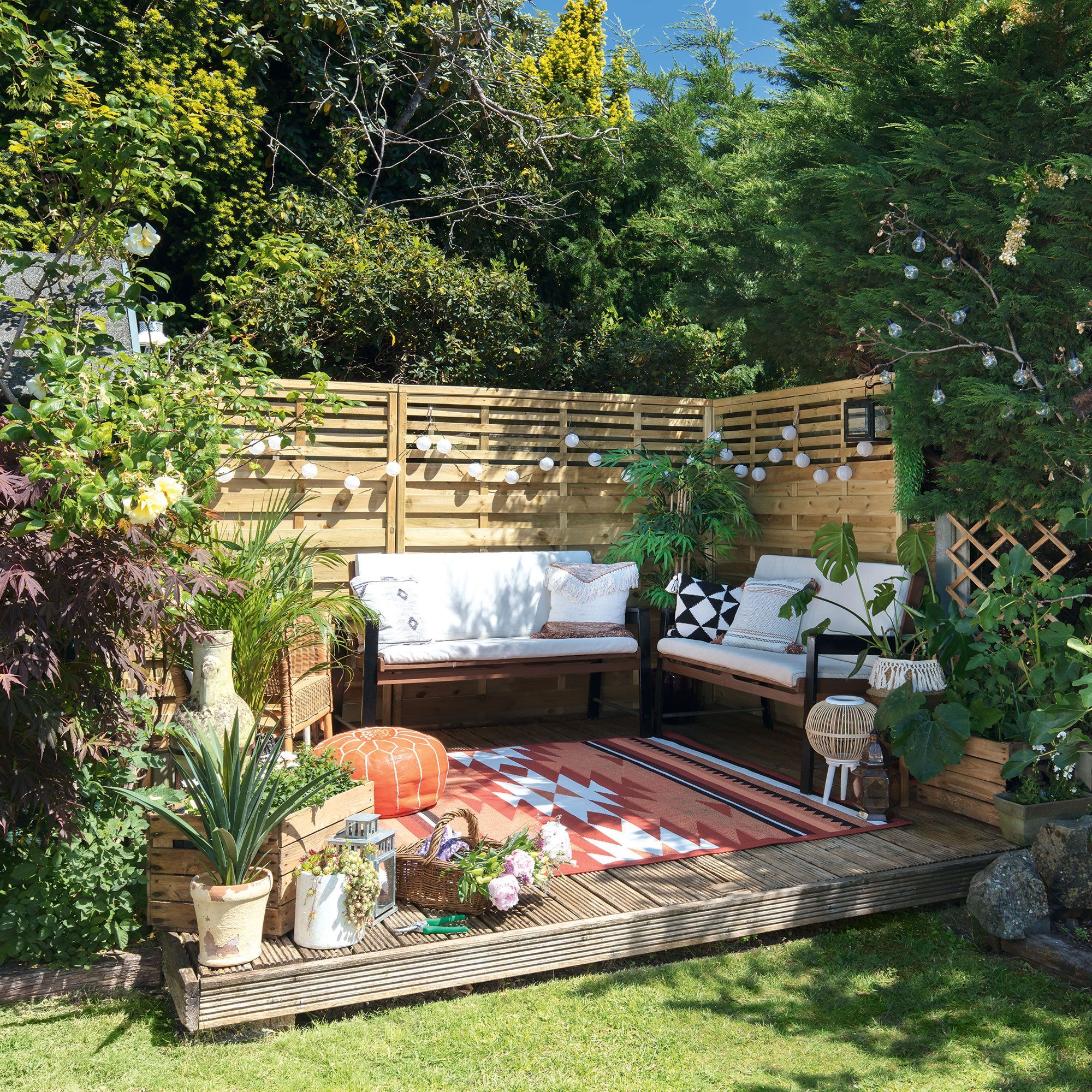 Creating a Cozy Outdoor Oasis with Petite Garden Decking