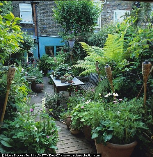 Creating a Cozy Outdoor Oasis with a Compact Garden Patio