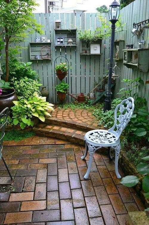 Creating a Cozy Outdoor Oasis with a Tiny Patio Garden