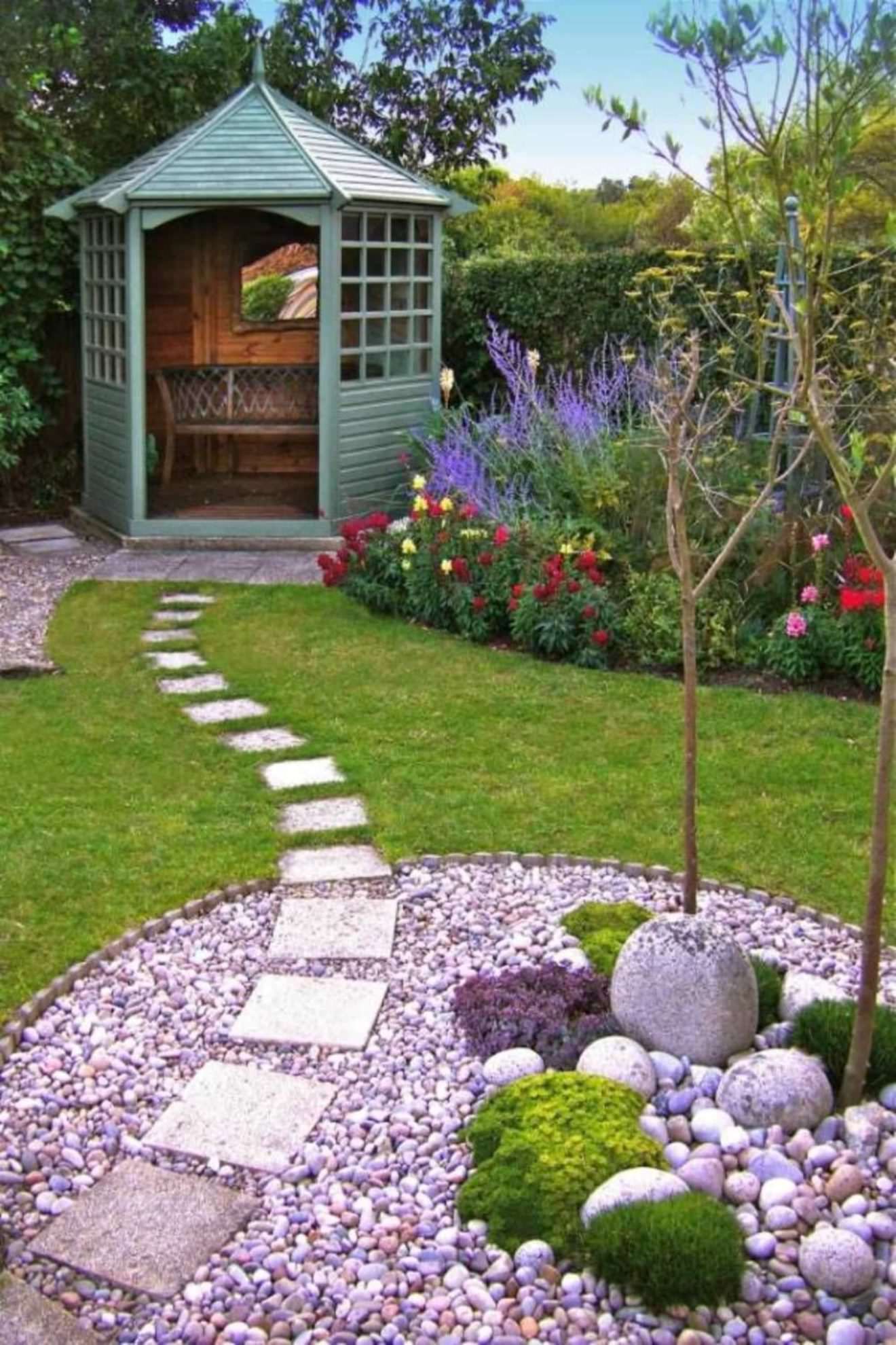 Creating a Cozy and Functional Garden Design for Small Spaces