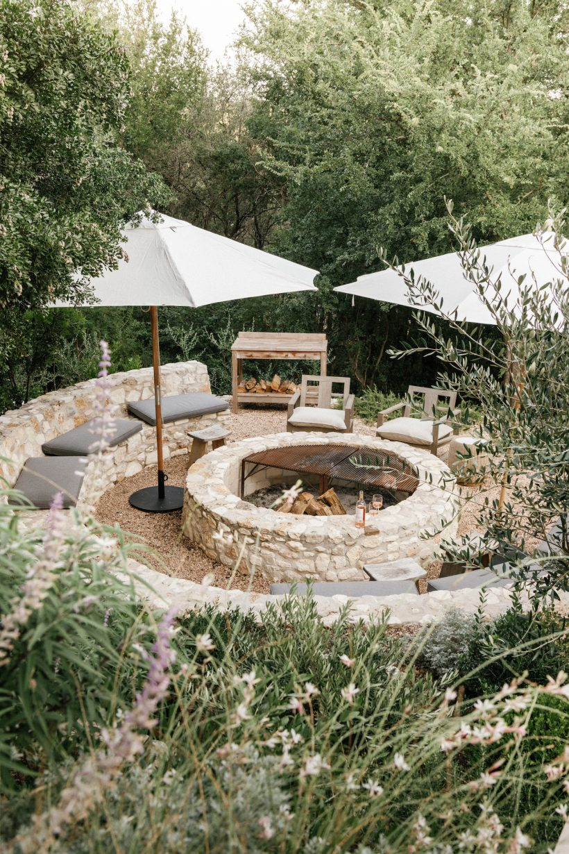 Creating a Stunning Outdoor Oasis: The Art of Large Backyard Landscape Design