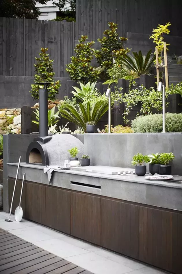 Creating the Perfect Outdoor Kitchen: A Guide to Designing Your Dream Cooking Space