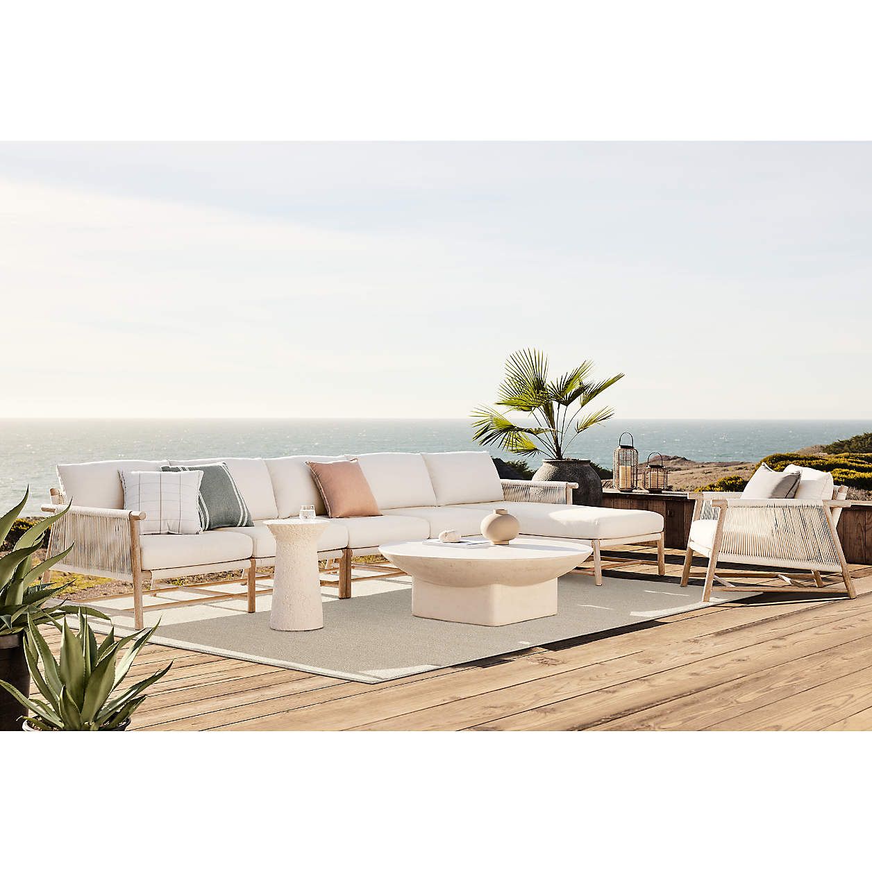Creating the Perfect Outdoor Seating Area with a Sectional
