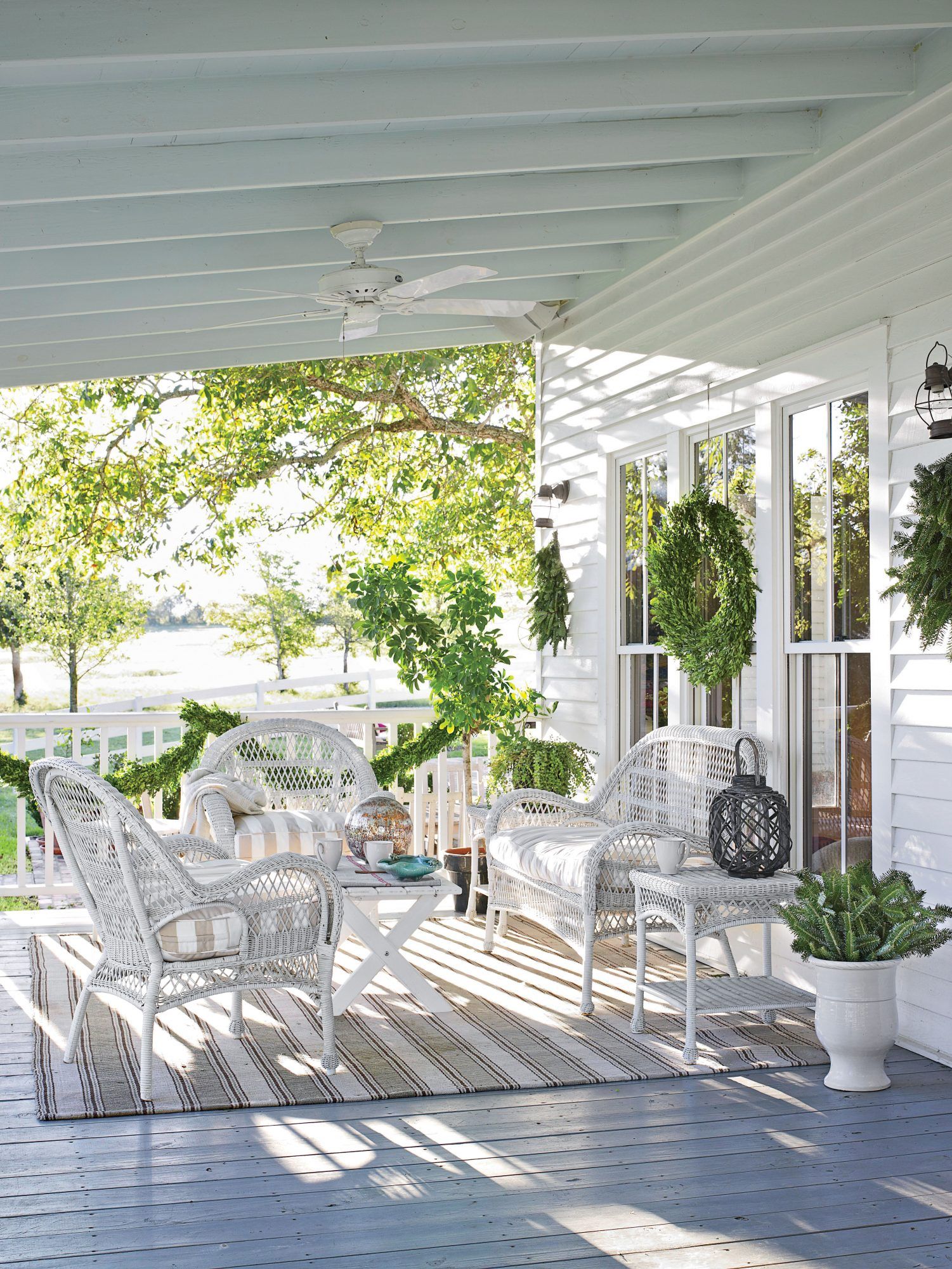 Creative Back Porch Design Ideas for Your Outdoor Space